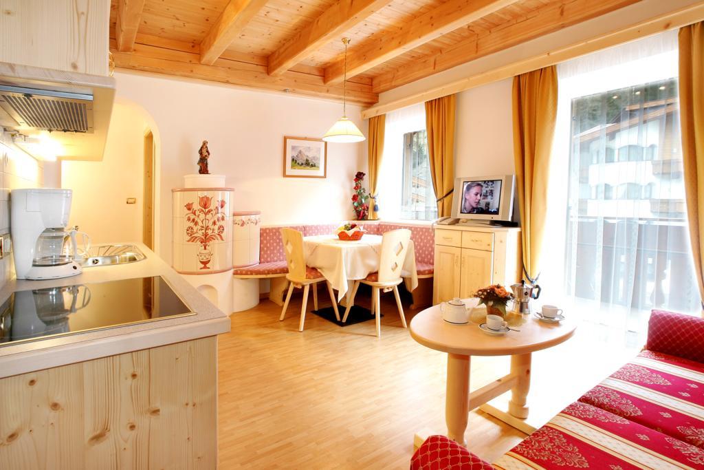 Garni B&B Schenk Селва ди Вал Гардена Екстериор снимка
