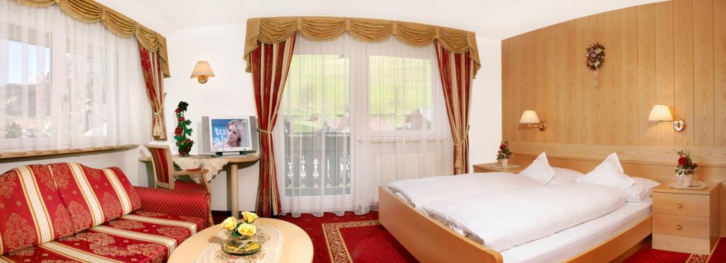 Garni B&B Schenk Селва ди Вал Гардена Стая снимка